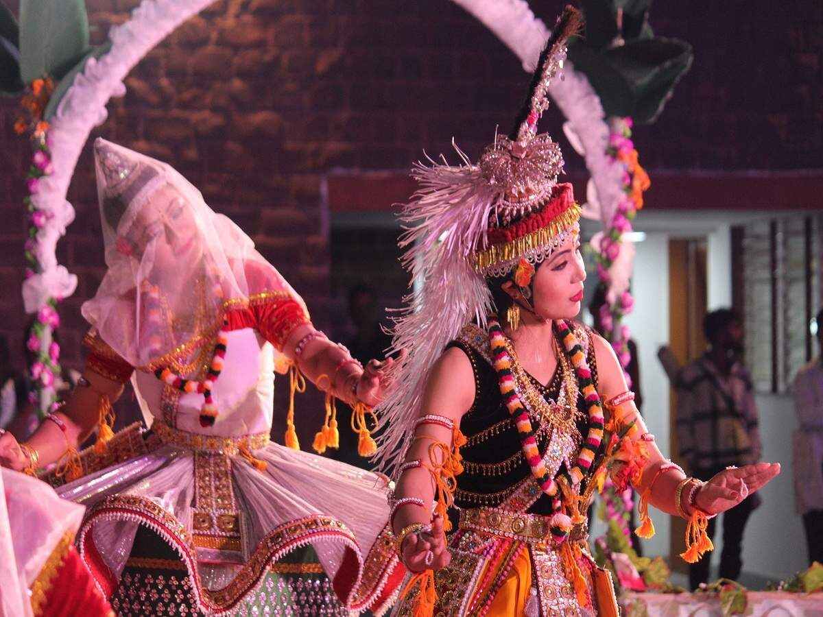 Dancing Around India Chapter 9 Manipuri Raas Leela The Creative Post